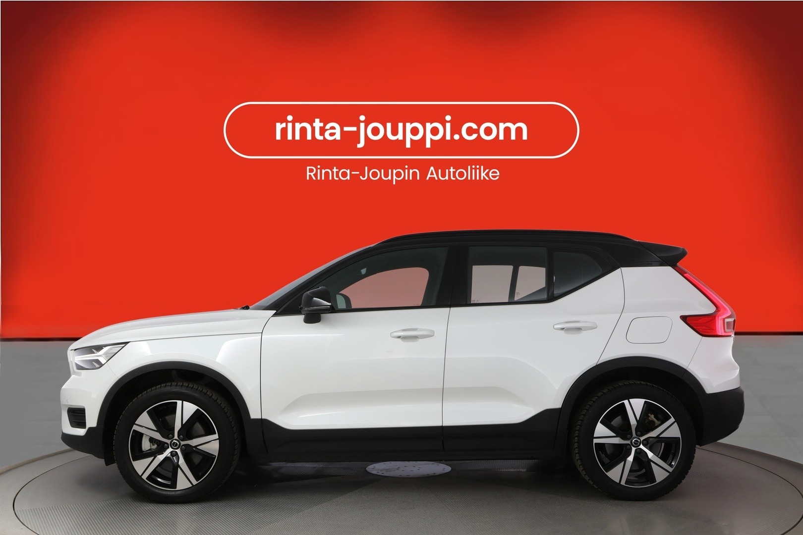 VOLVO XC40 2022