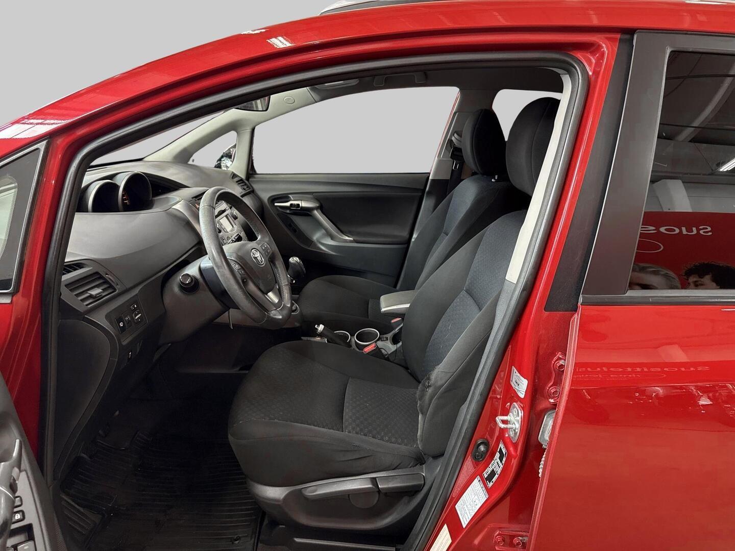 TOYOTA Verso 2010