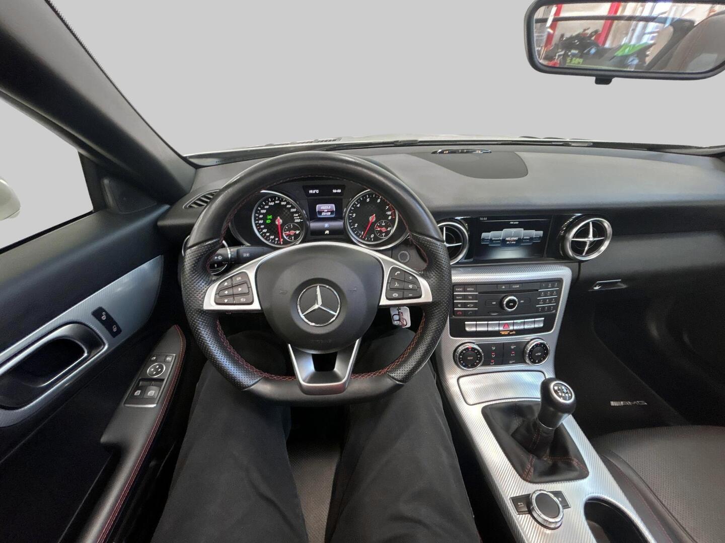 MERCEDES-BENZ SLC 2016