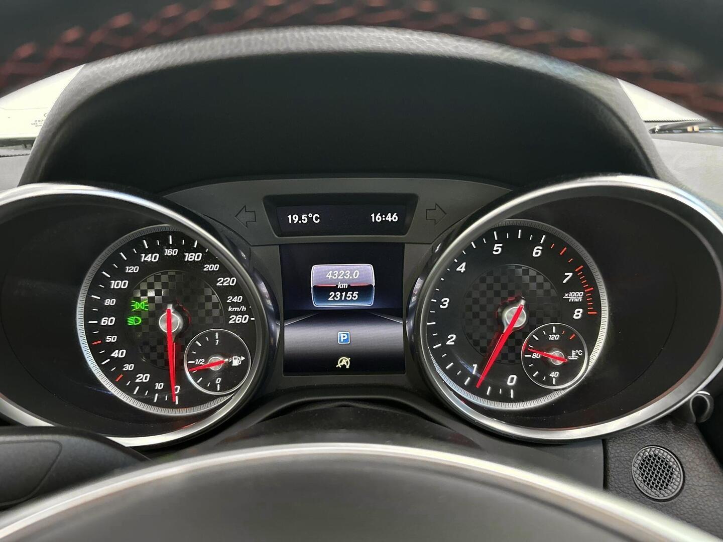 MERCEDES-BENZ SLC 2016