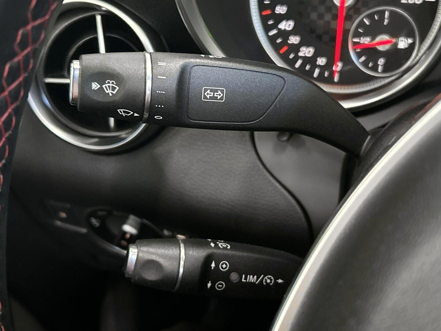 MERCEDES-BENZ SLC 2016