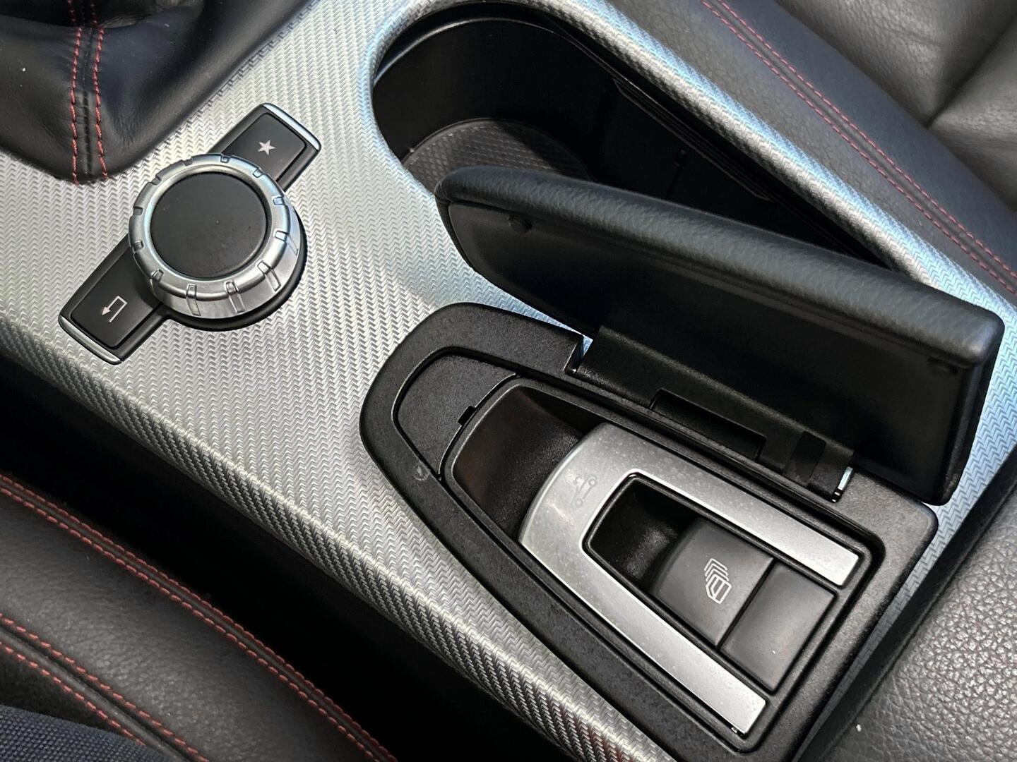 MERCEDES-BENZ SLC 2016