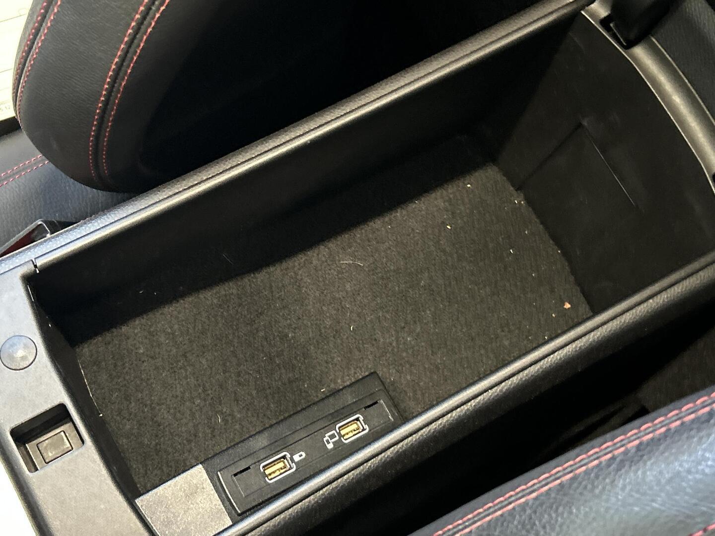 MERCEDES-BENZ SLC 2016