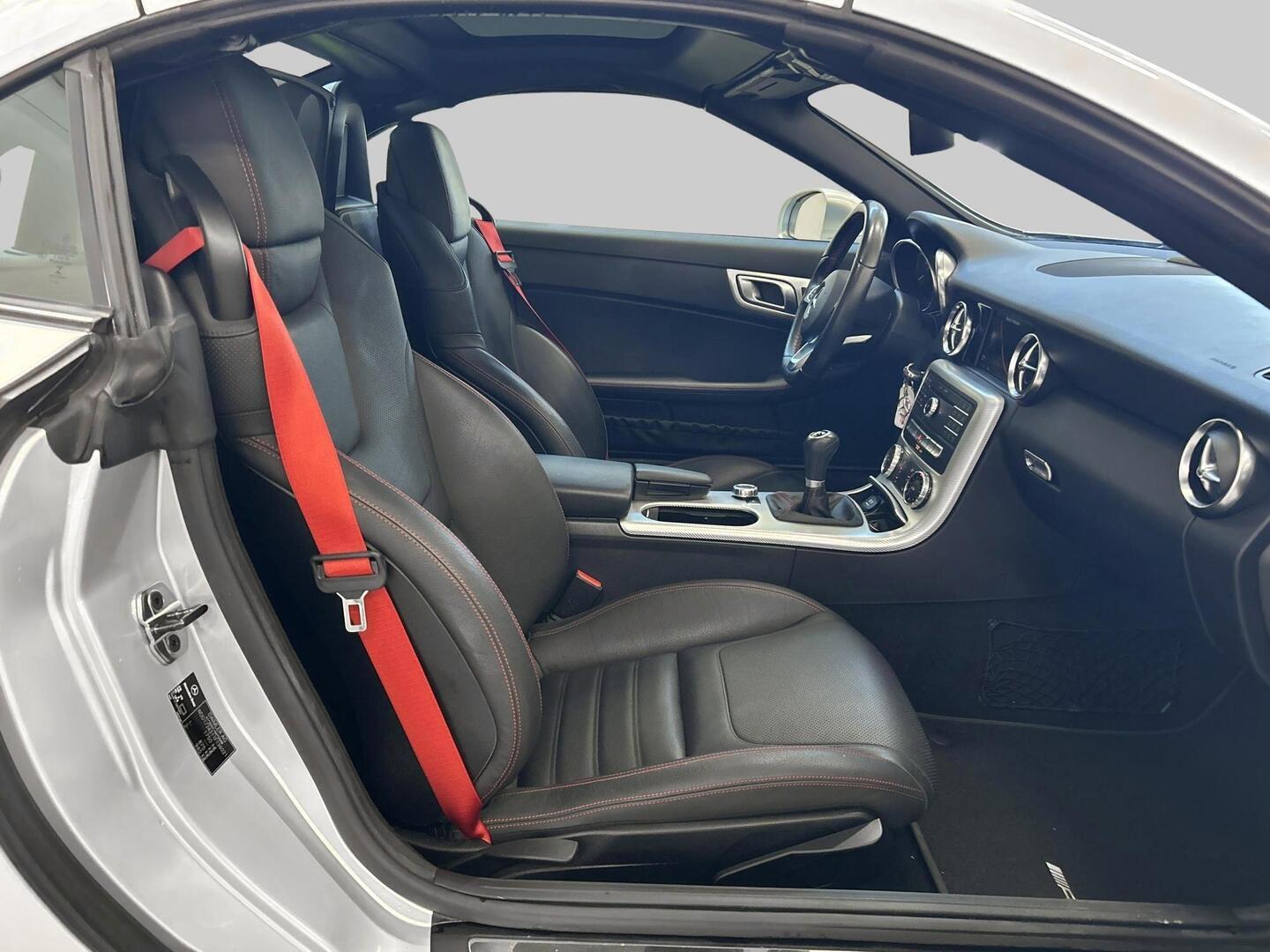 MERCEDES-BENZ SLC 2016