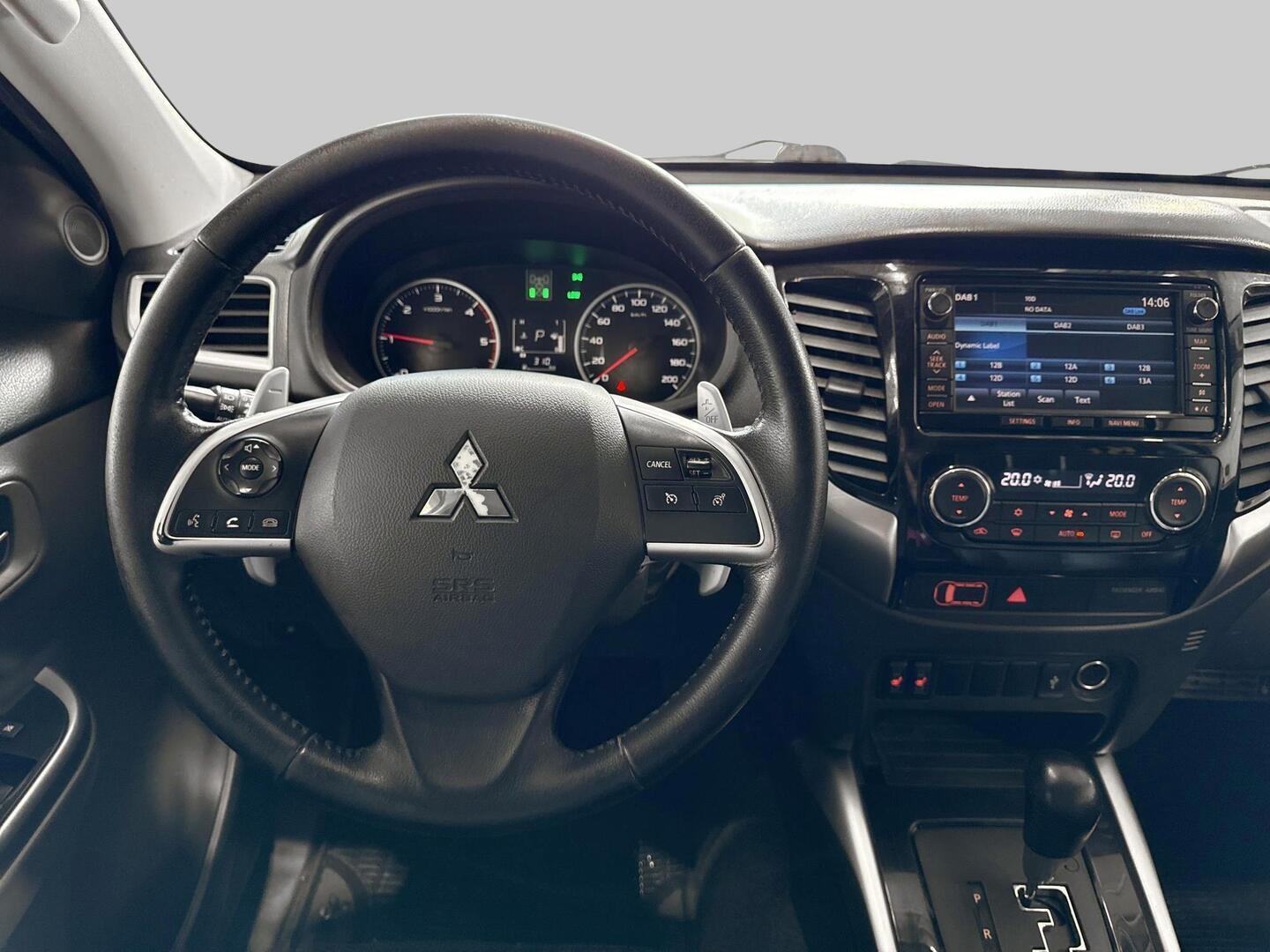 MITSUBISHI L200 2016