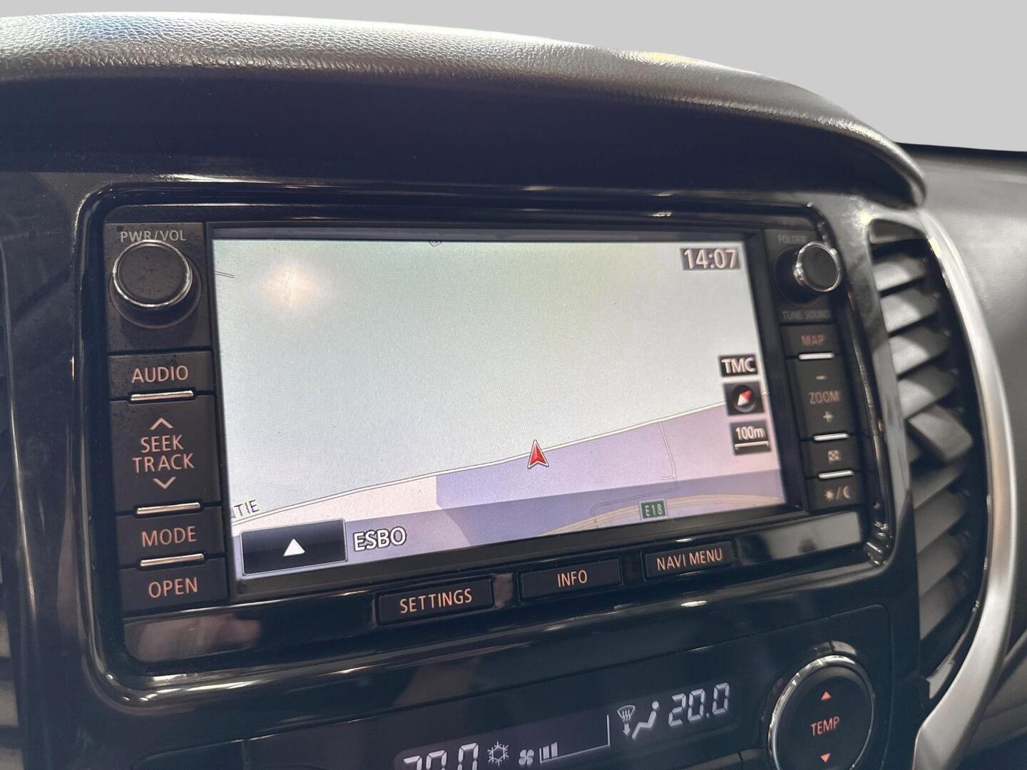 MITSUBISHI L200 2016