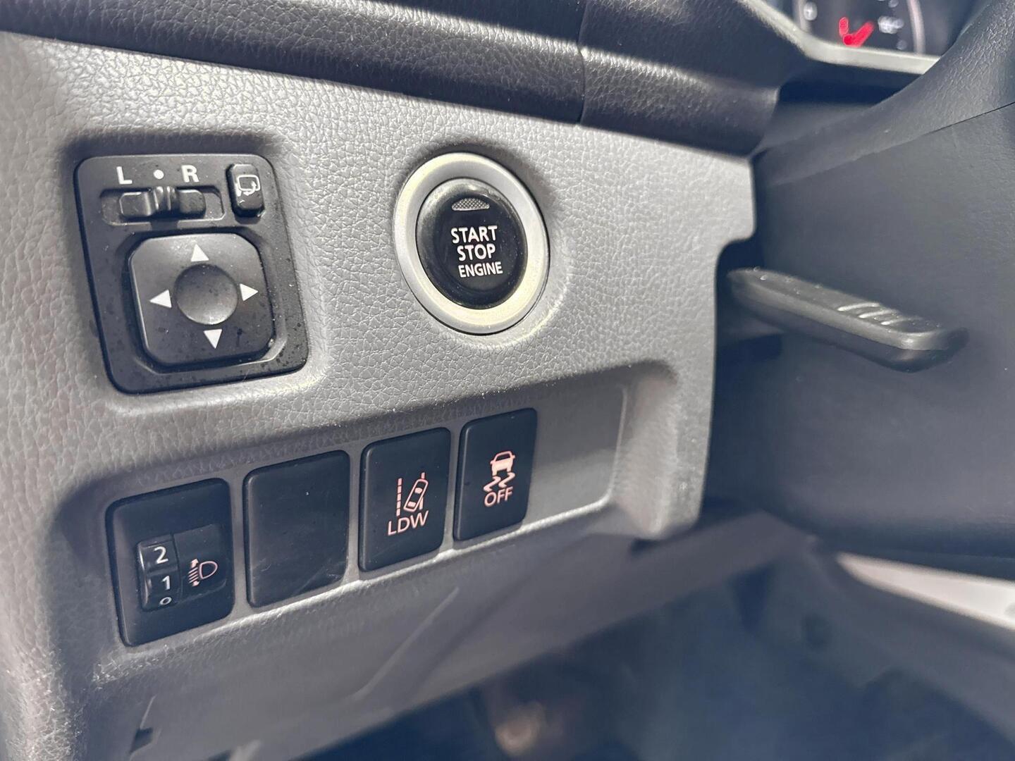 MITSUBISHI L200 2016
