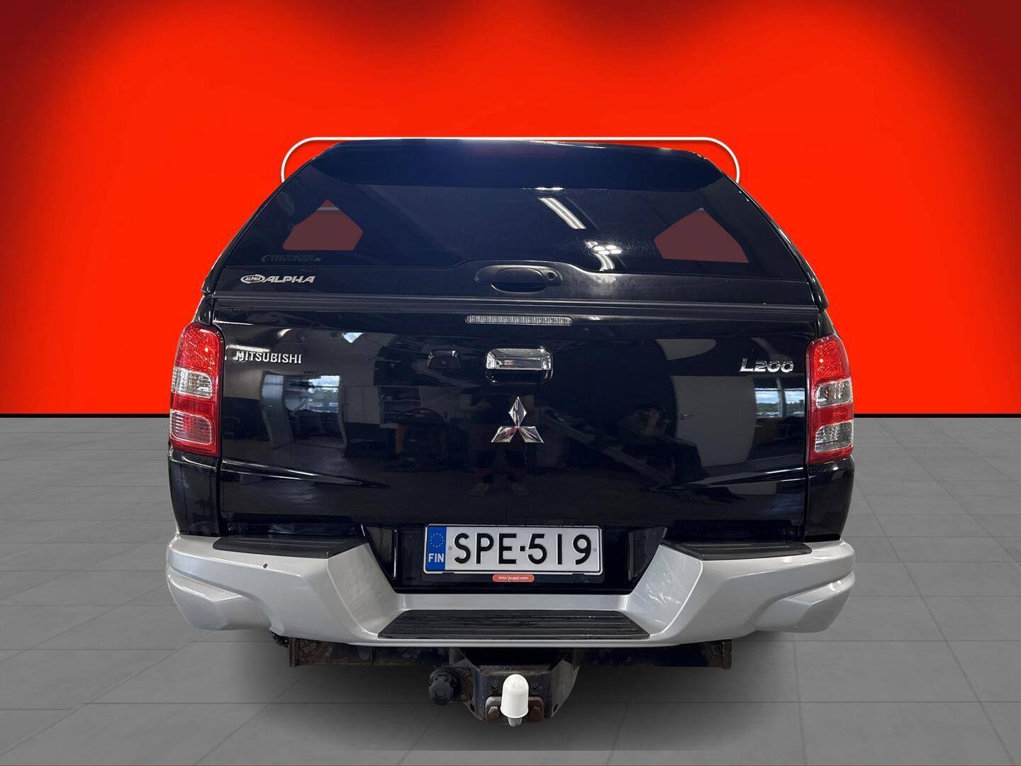 MITSUBISHI L200 2016