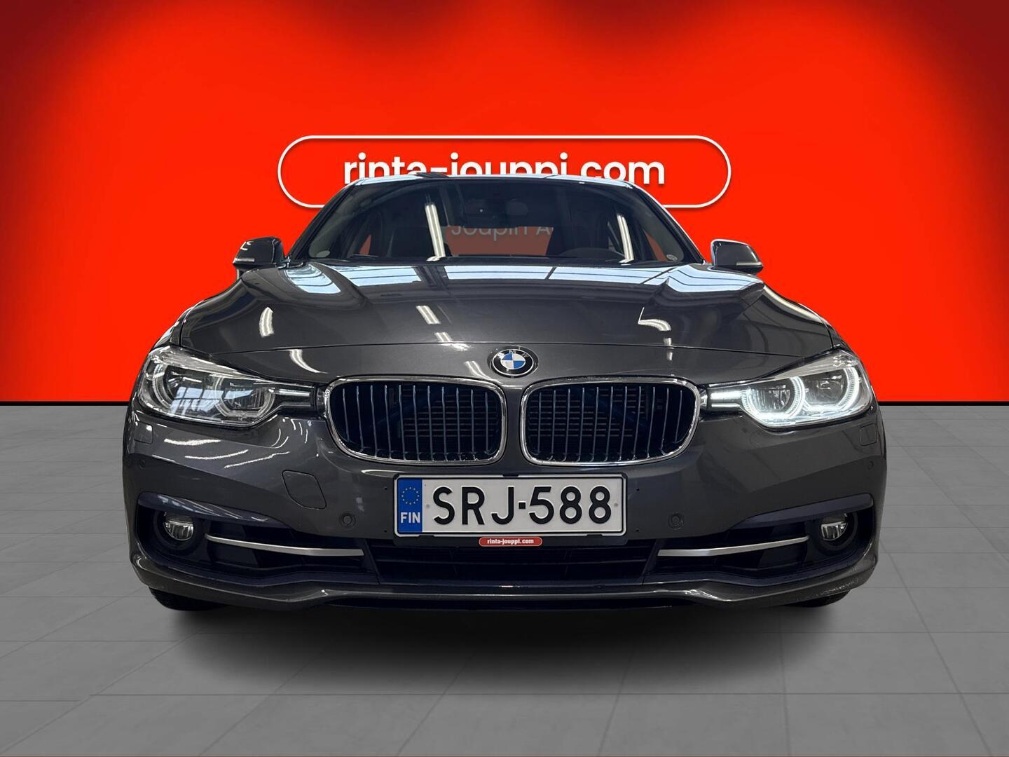 BMW 330 2018