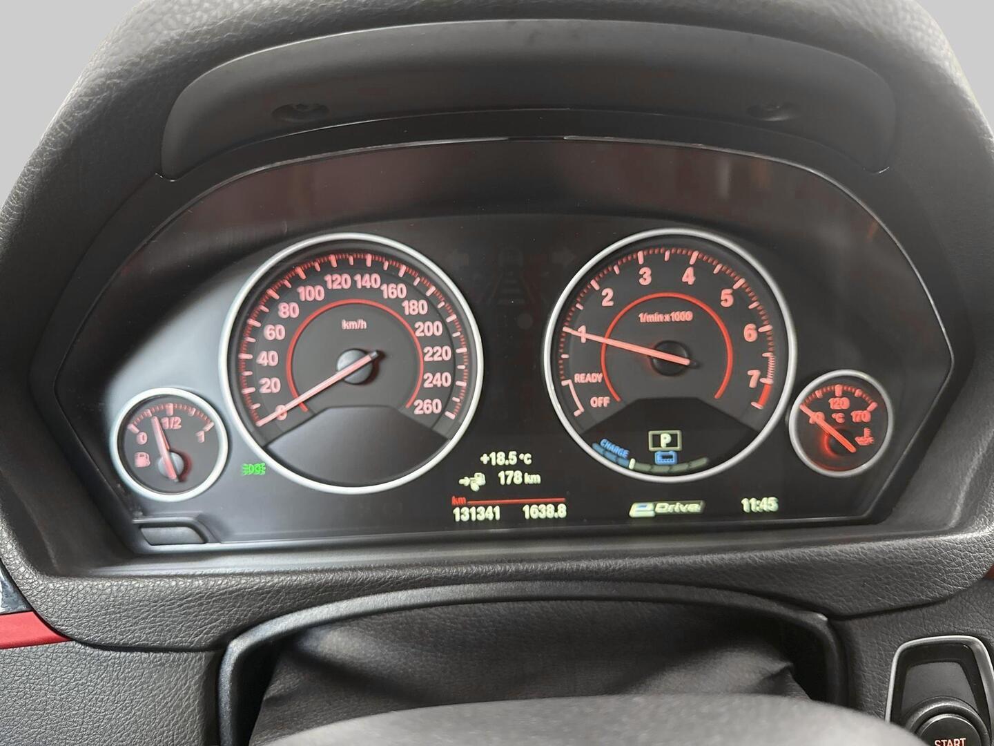 BMW 330 2018