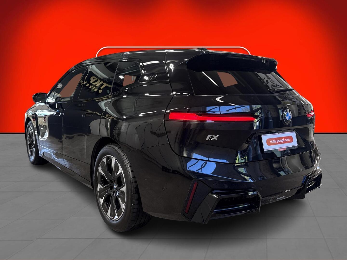 BMW IX 2025
