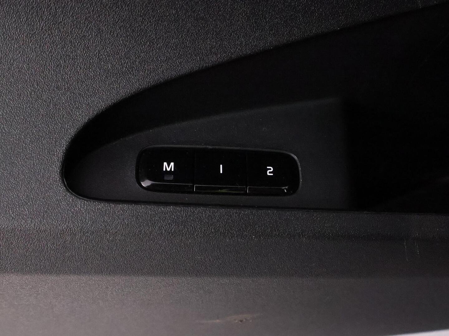 POLESTAR 2 2023