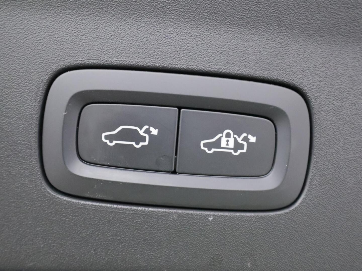 POLESTAR 2 2023
