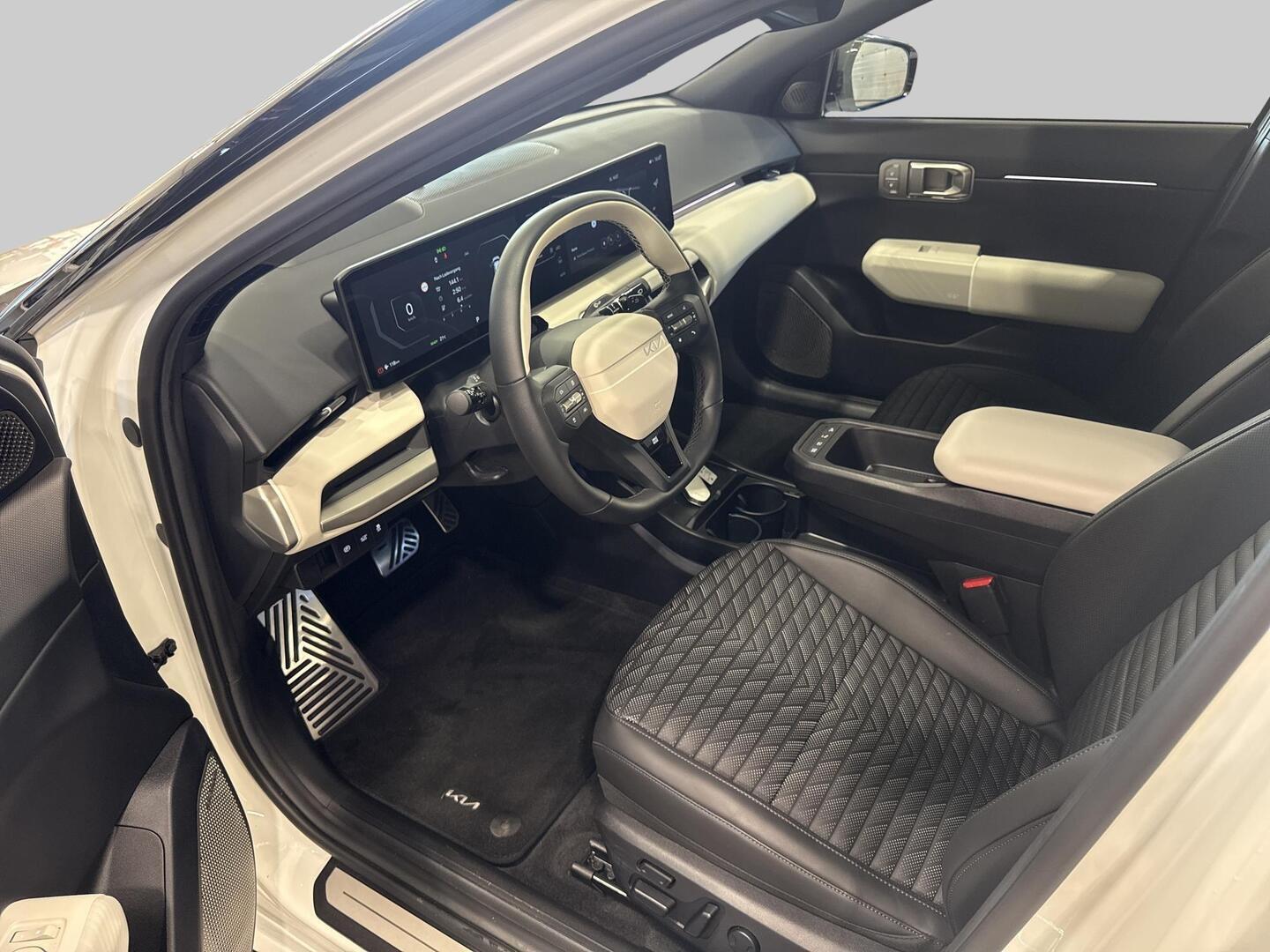 KIA EV4 2026