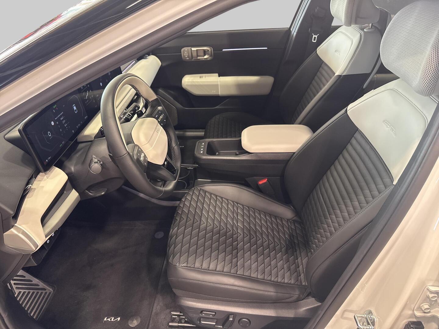 KIA EV4 2026