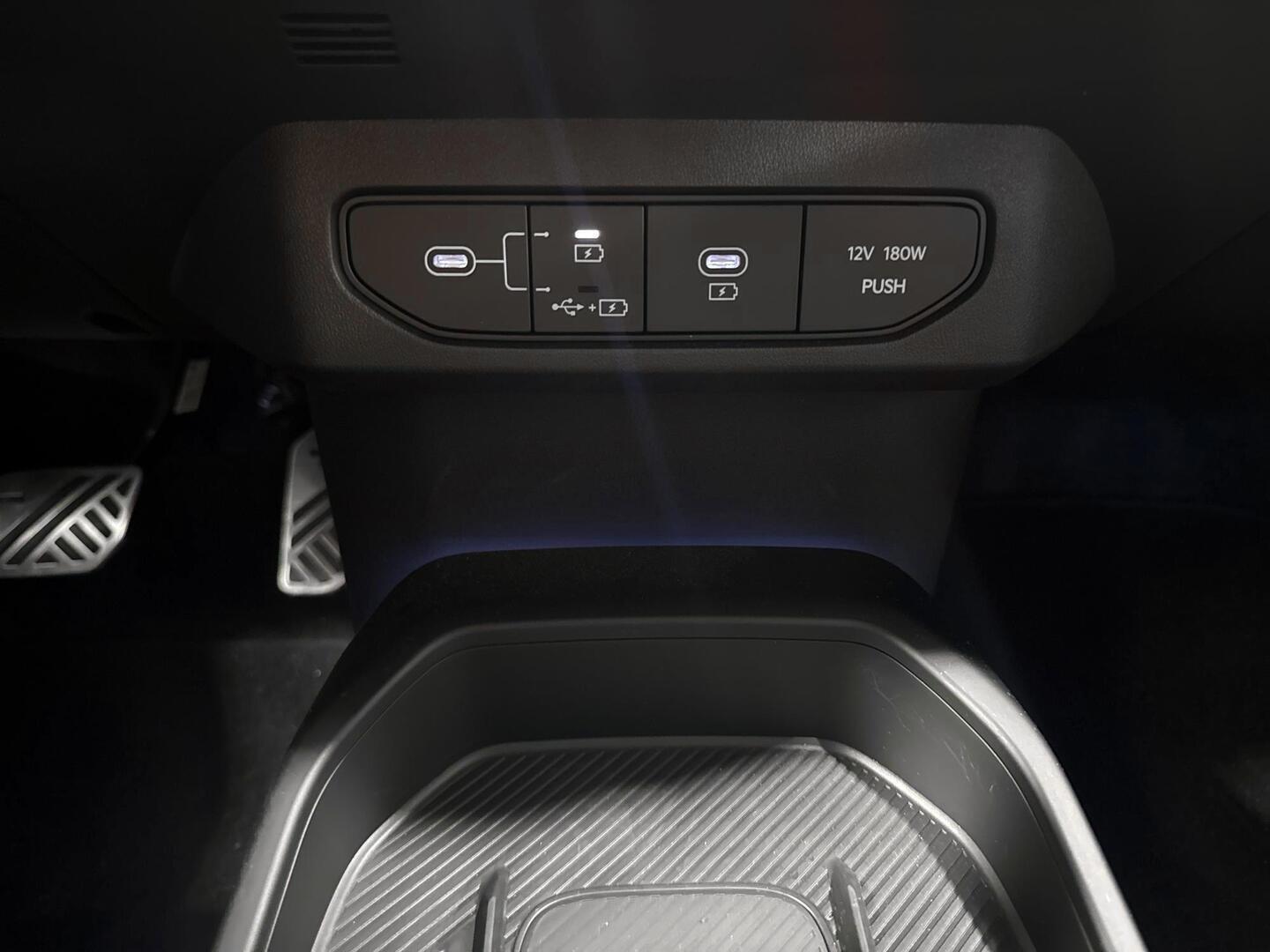 KIA EV4 2026
