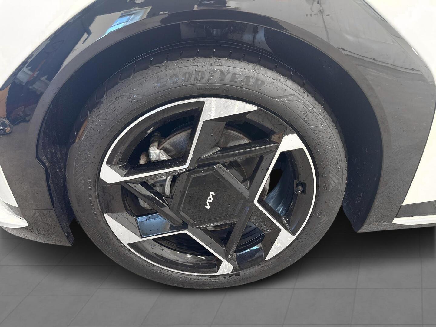 KIA EV4 2026