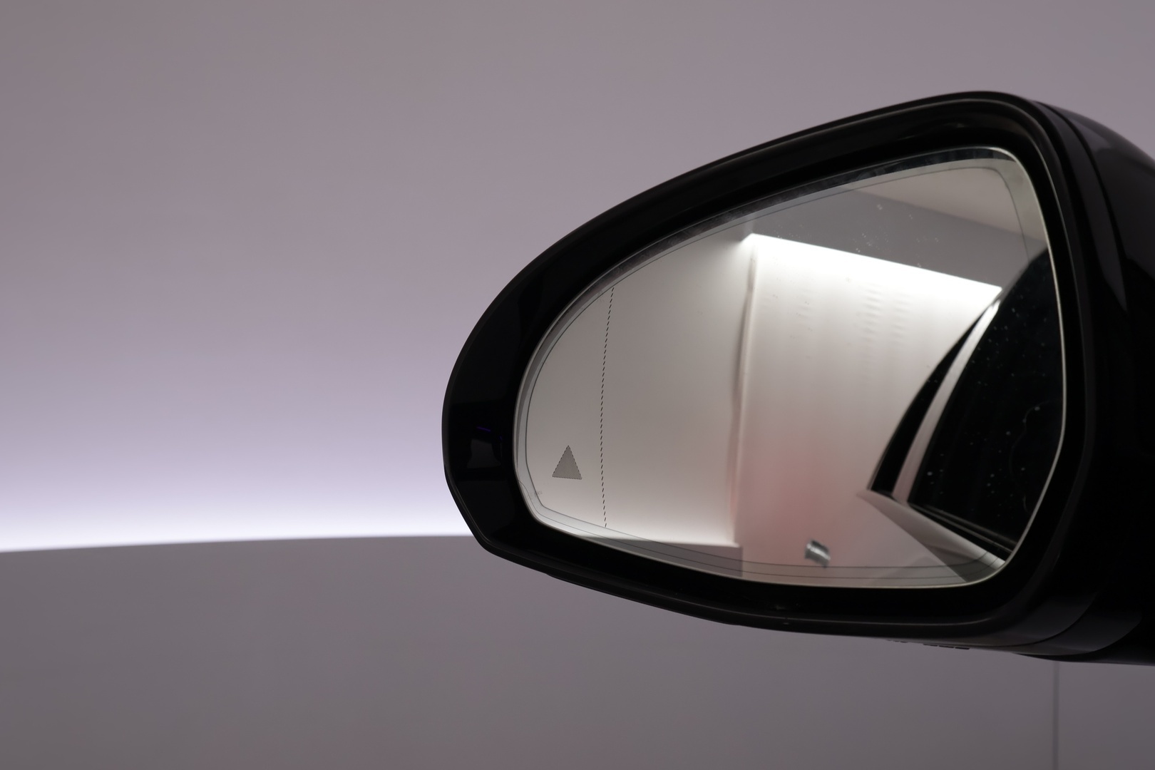 MERCEDES-BENZ E 2025