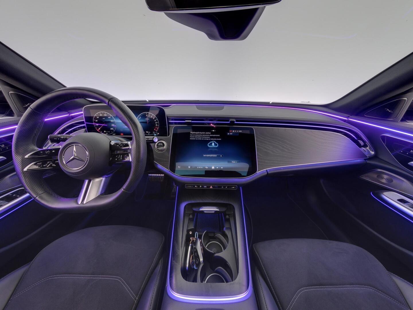 MERCEDES-BENZ E 2025