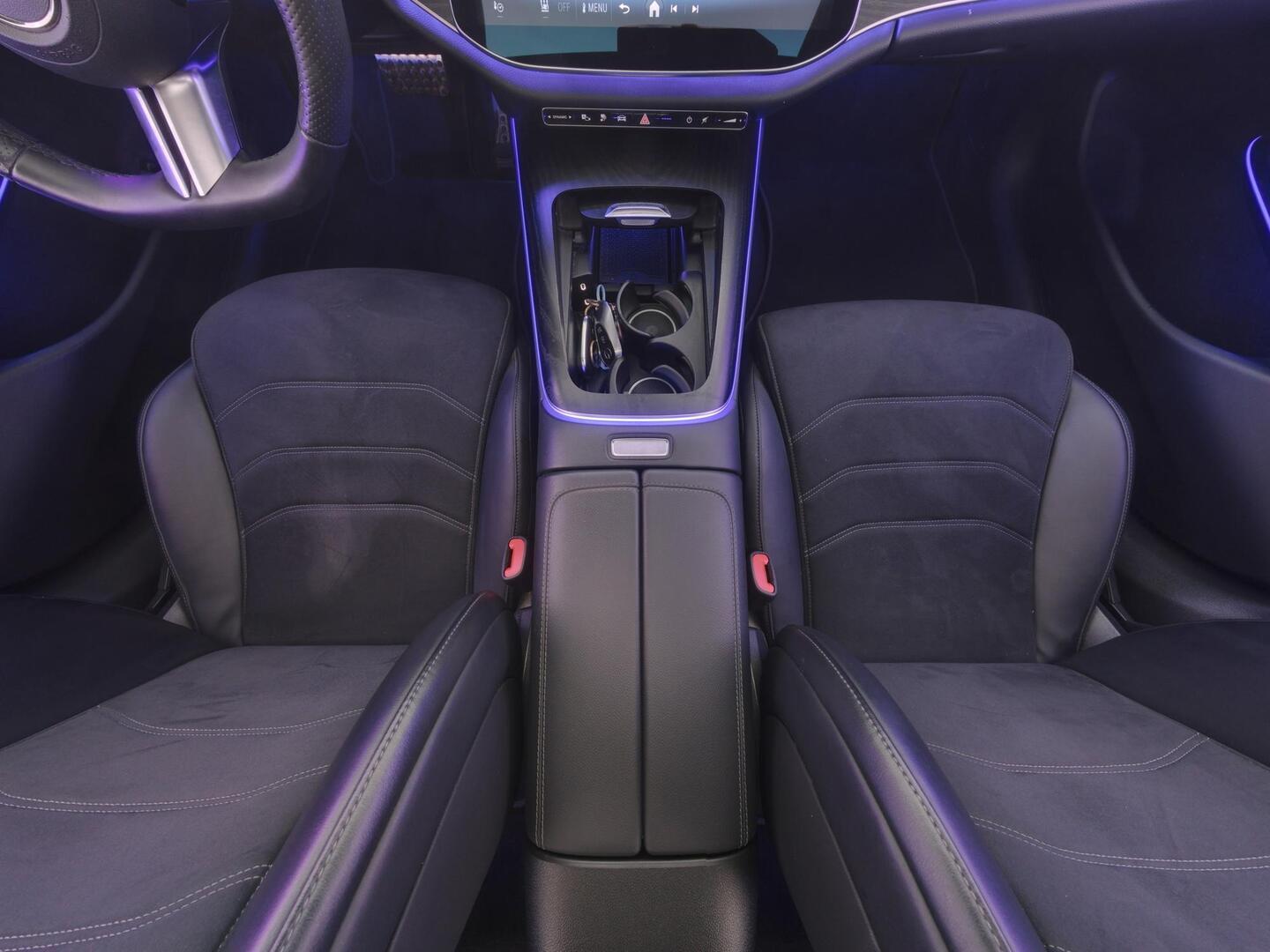 MERCEDES-BENZ E 2025