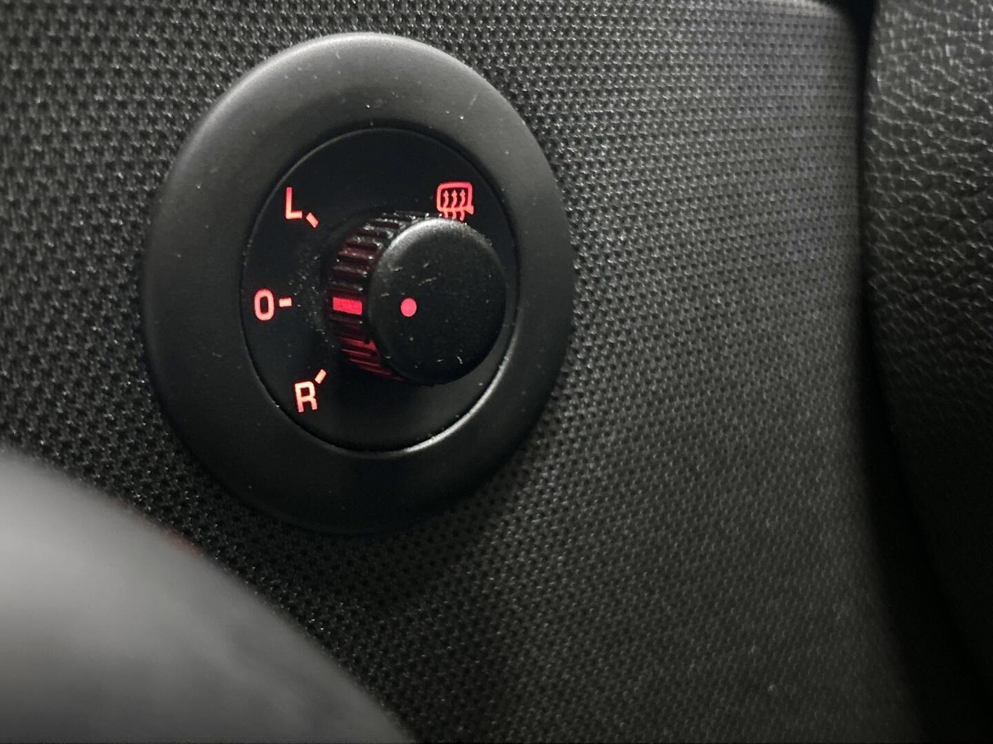 VOLKSWAGEN Scirocco 2011