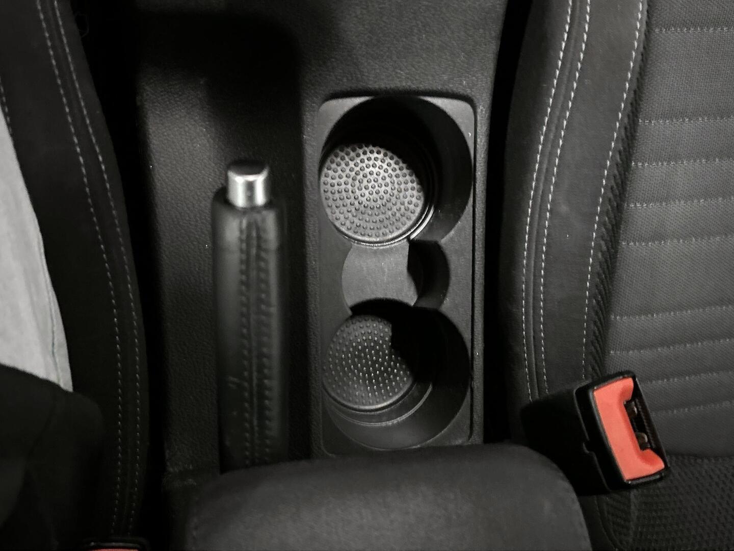 VOLKSWAGEN Scirocco 2011