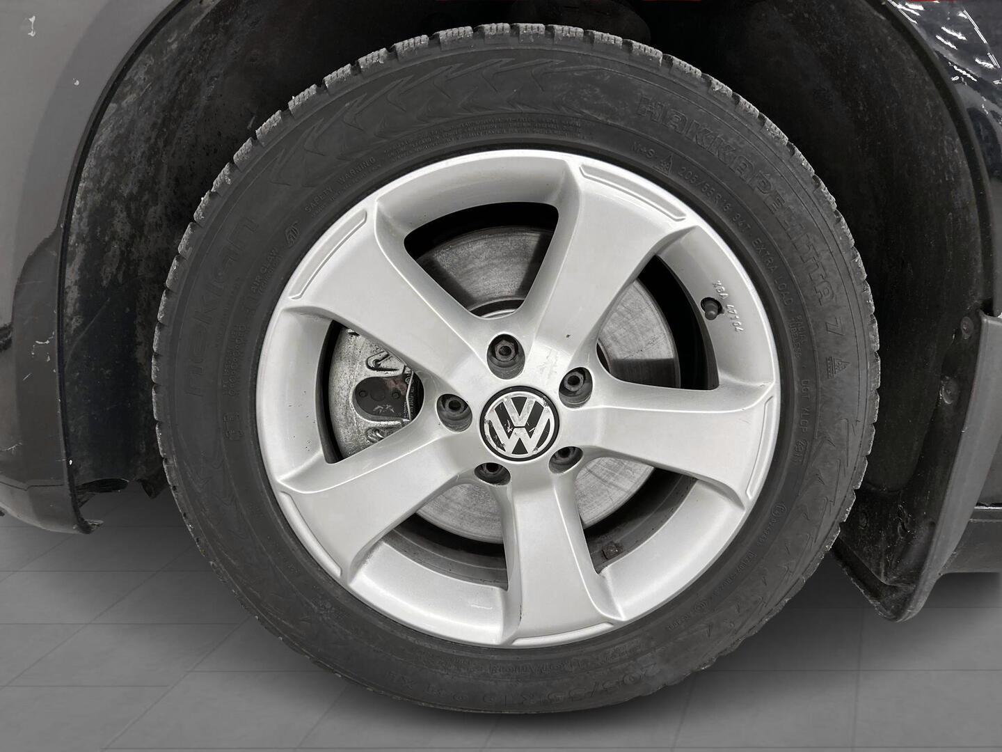 VOLKSWAGEN Scirocco 2011