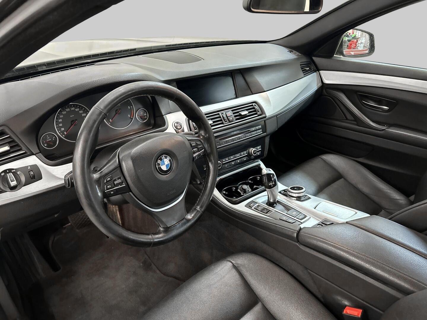 BMW 530 2011