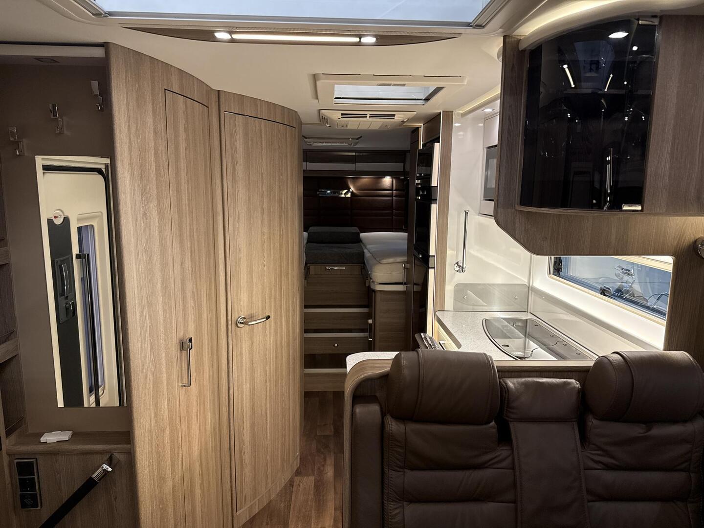 KABE TRAVEL MASTER 2021