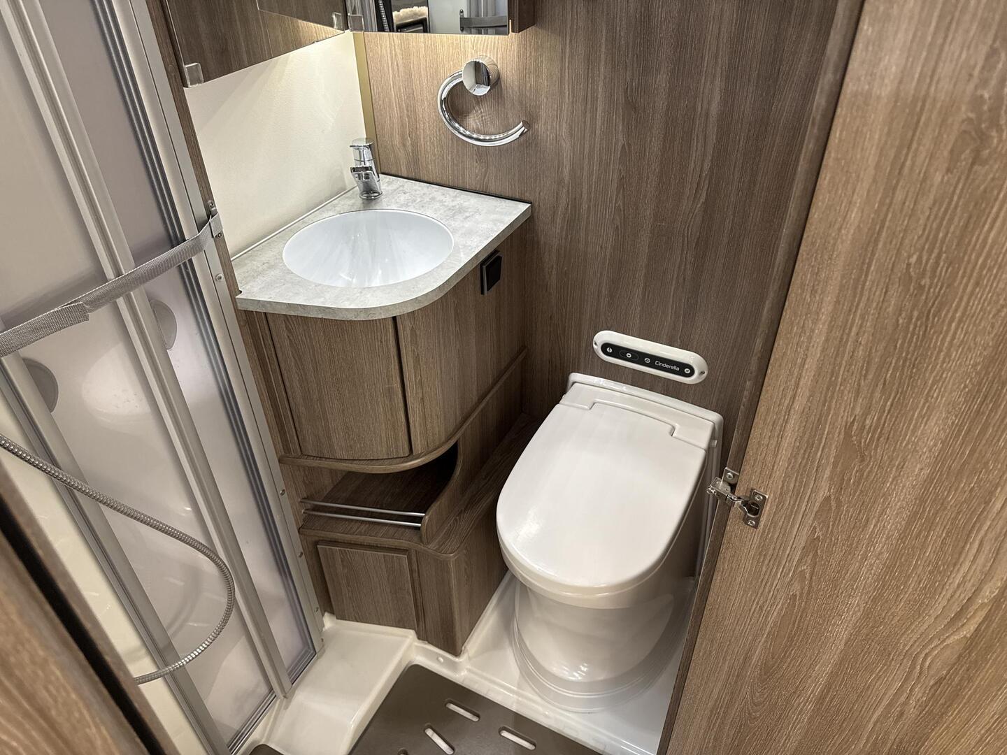 KABE TRAVEL MASTER 2021