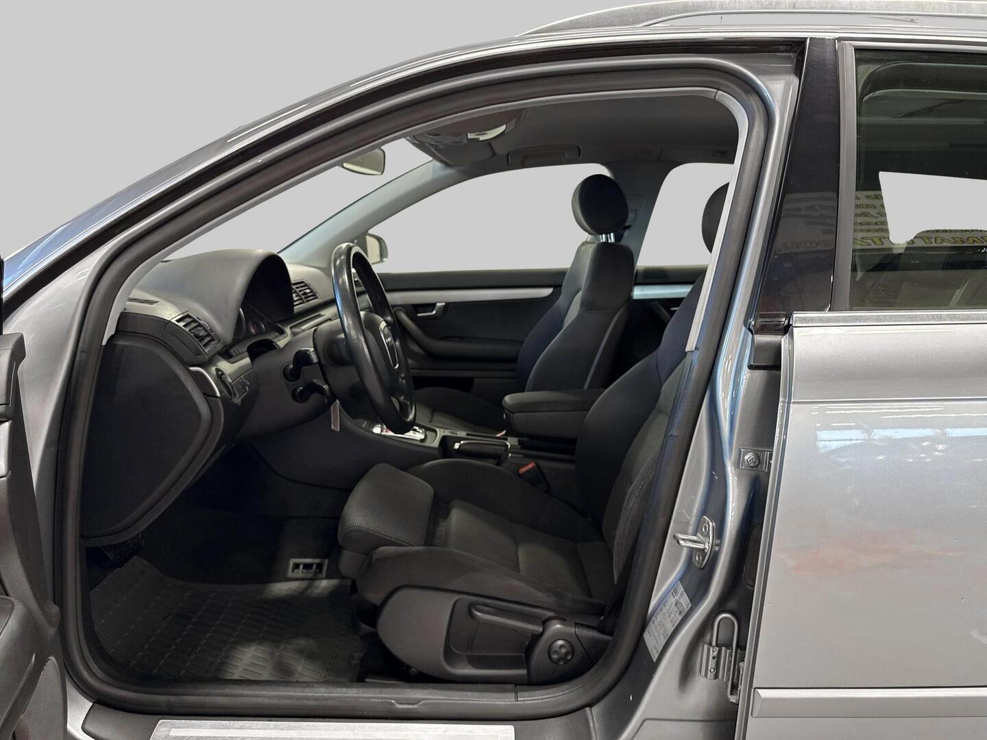 AUDI A4 2005