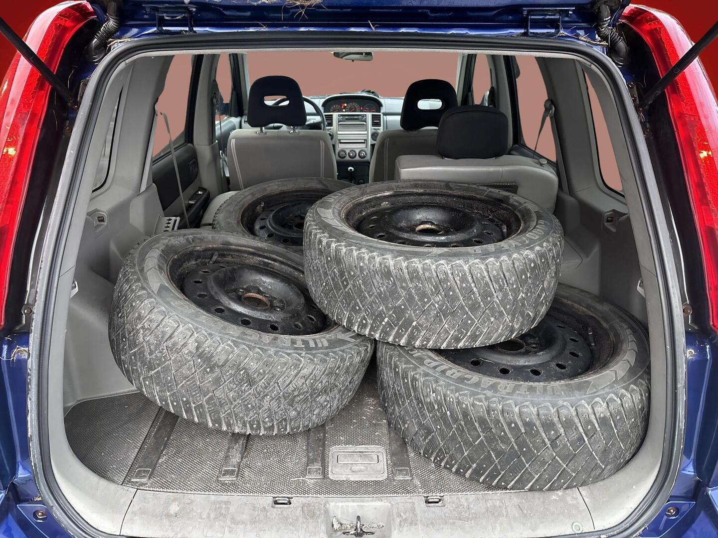 NISSAN X-TRAIL 2004