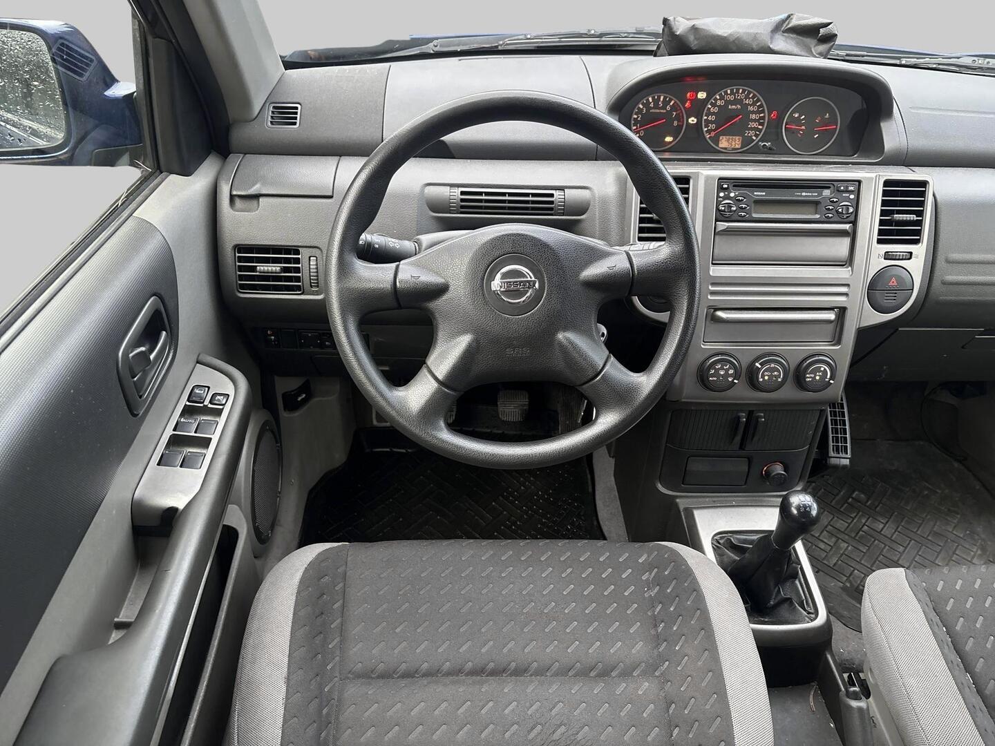 NISSAN X-TRAIL 2004