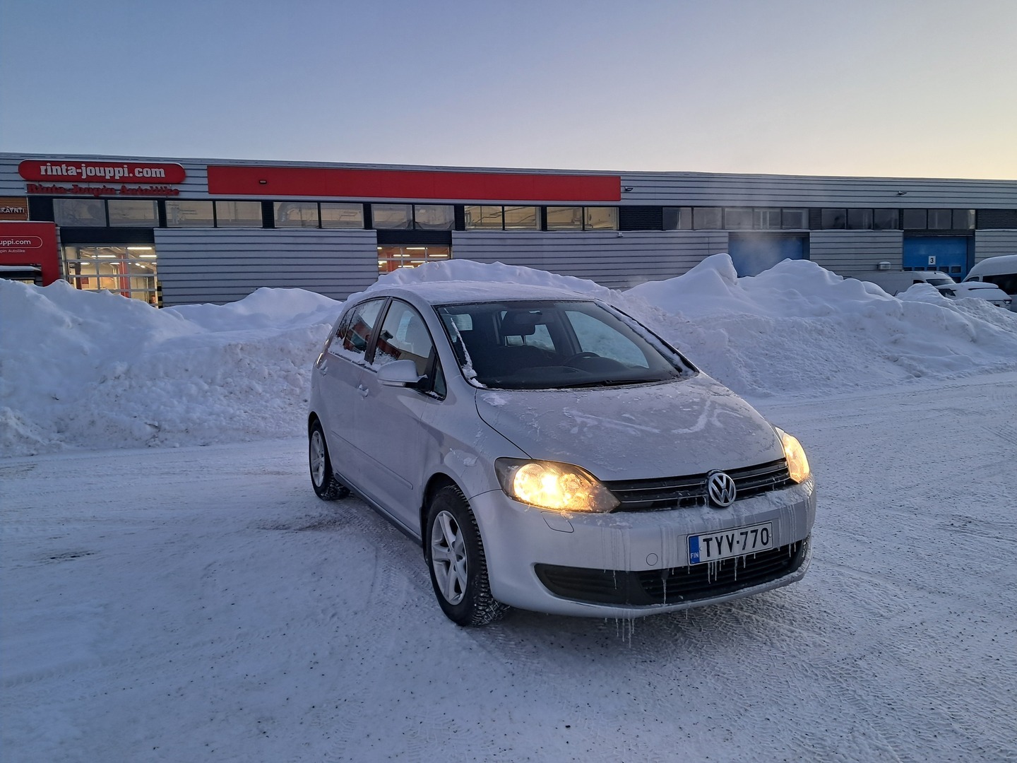 VOLKSWAGEN Golf Plus 2012