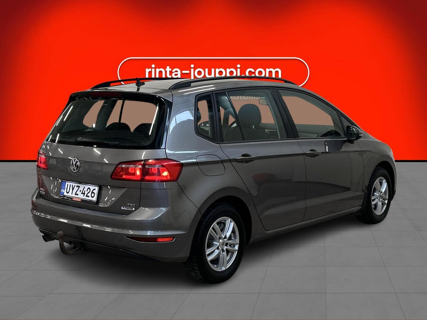 VOLKSWAGEN Golf Sportsvan 2015