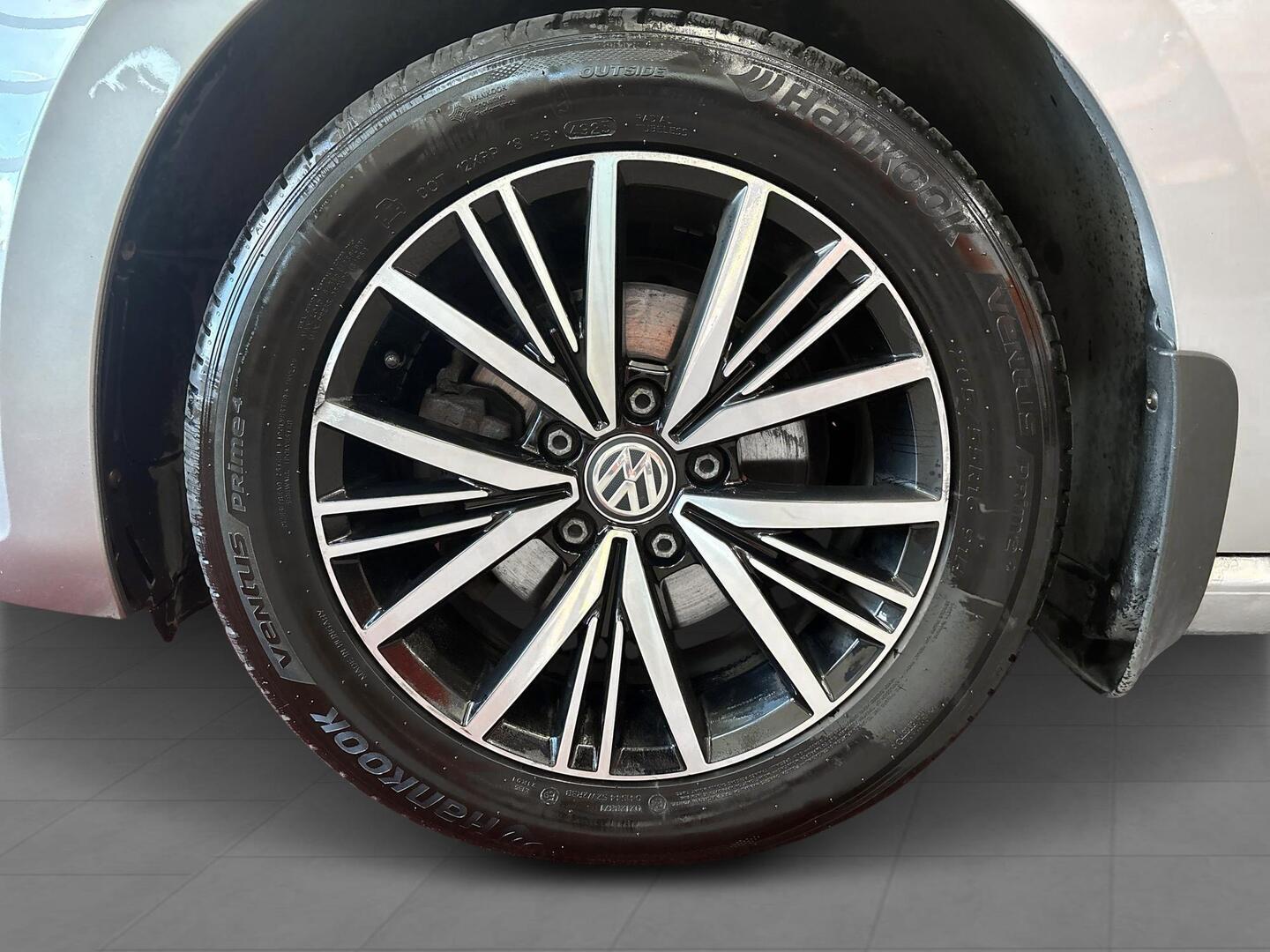 VOLKSWAGEN Golf Sportsvan 2016