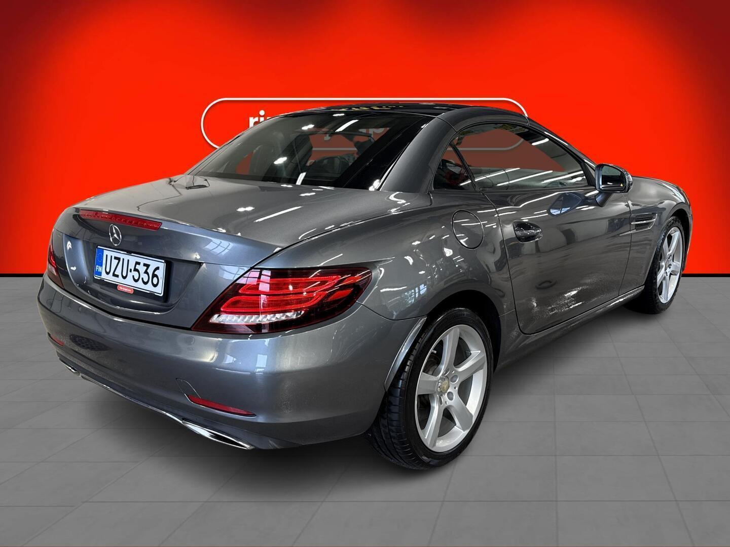 MERCEDES-BENZ SLC 2017