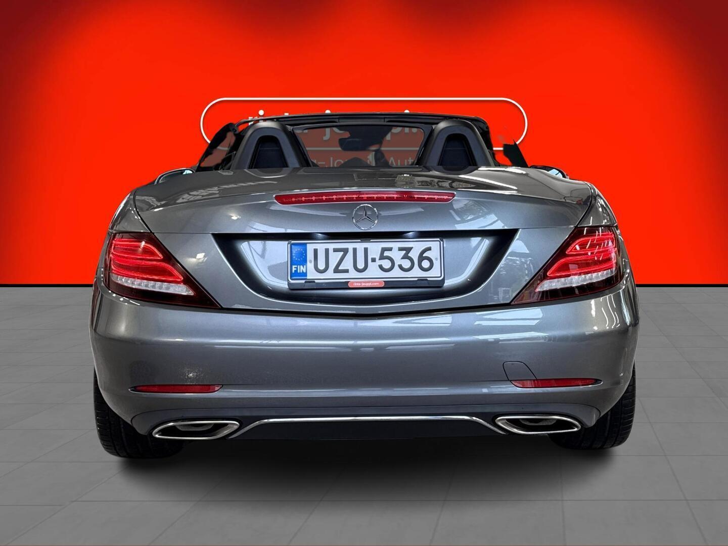 MERCEDES-BENZ SLC 2017