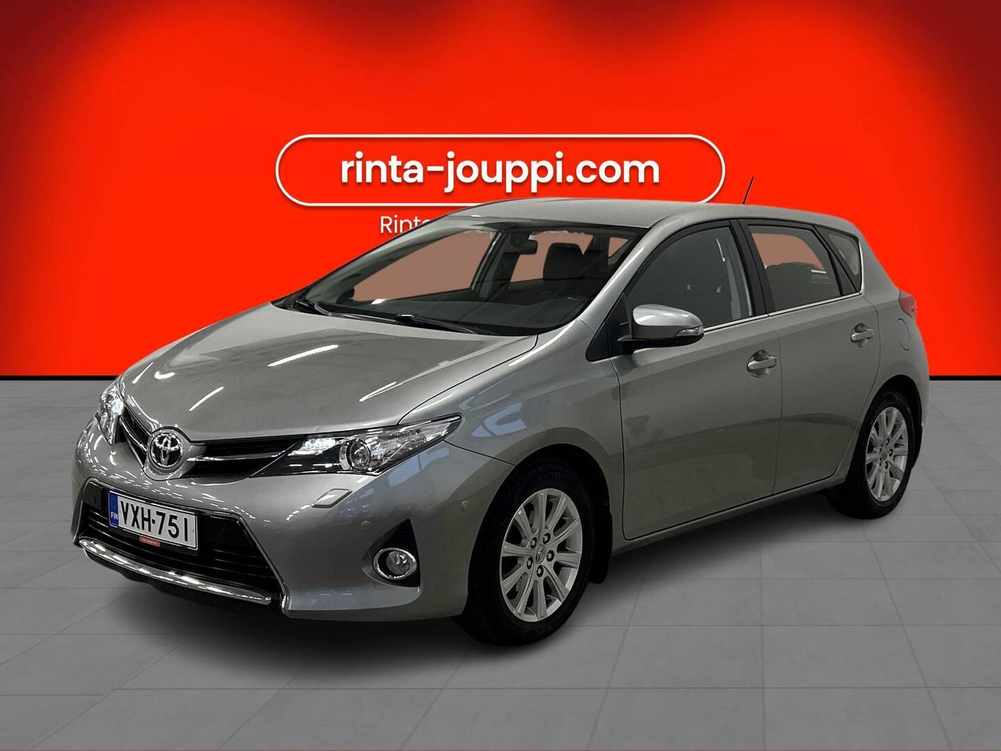 TOYOTA Auris 2013