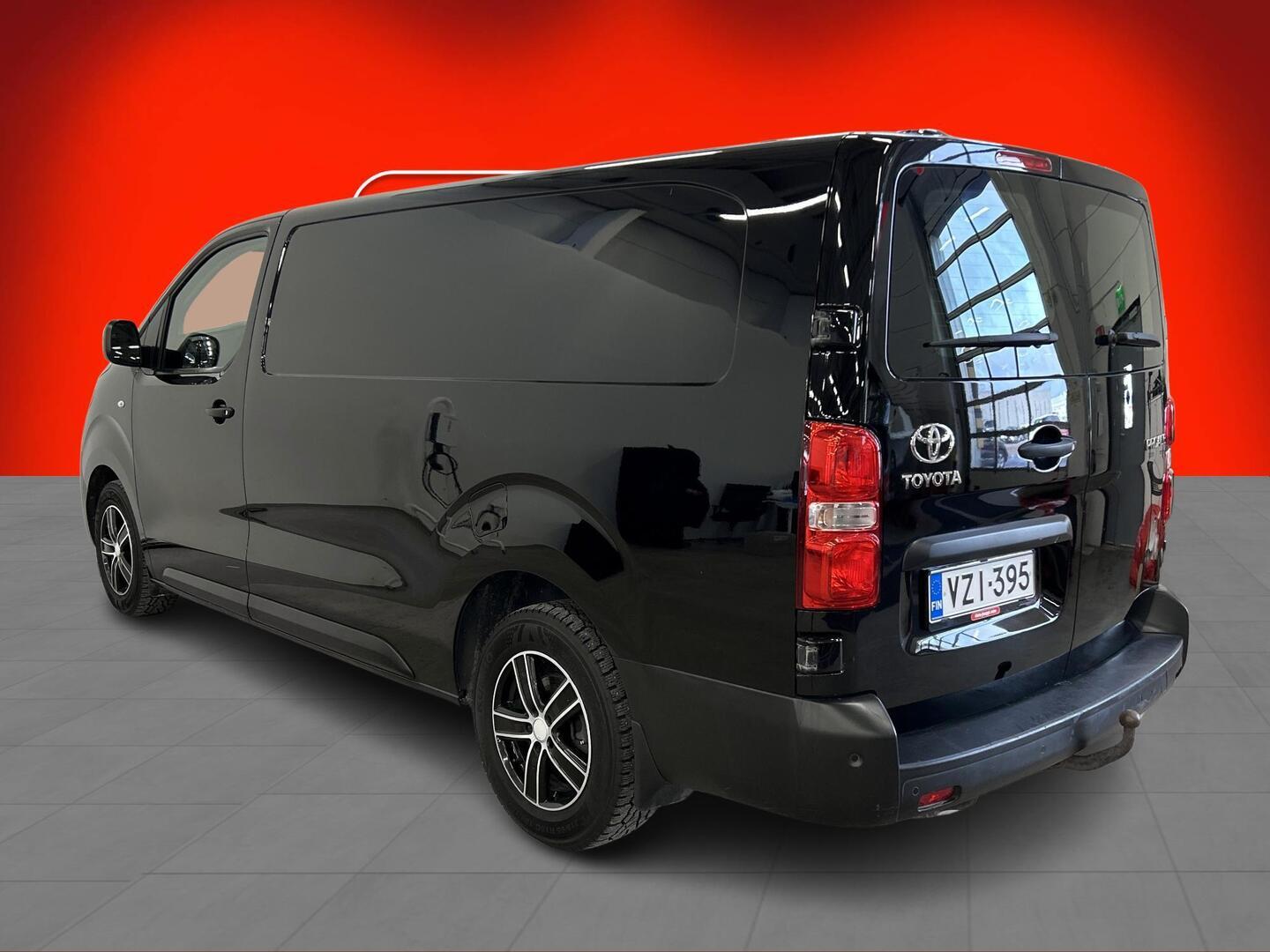 TOYOTA Proace 2017