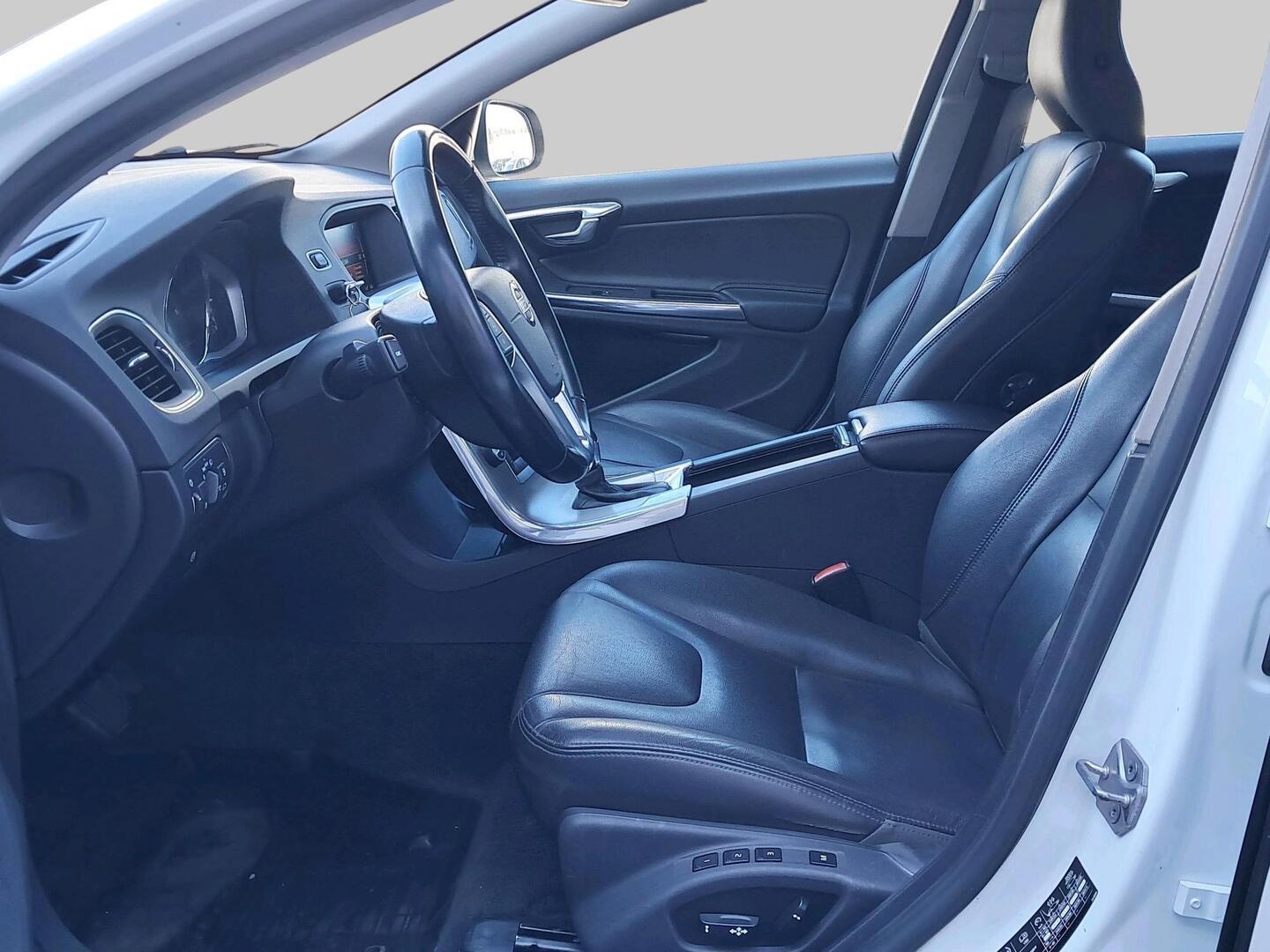 VOLVO V60 2014