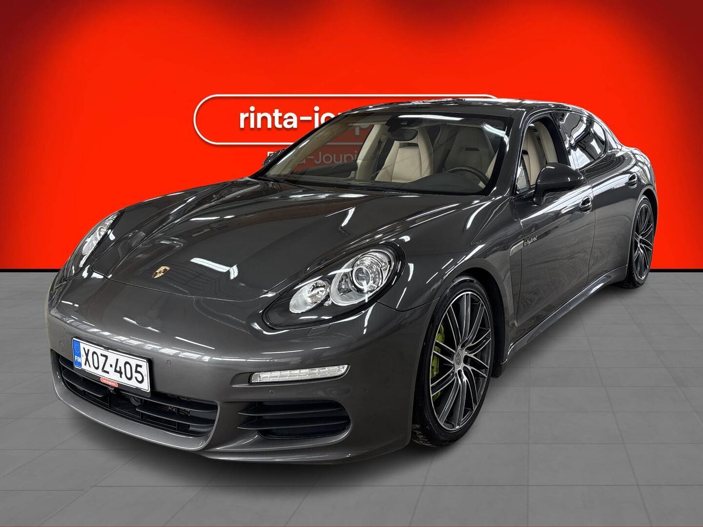 PORSCHE Panamera 2013