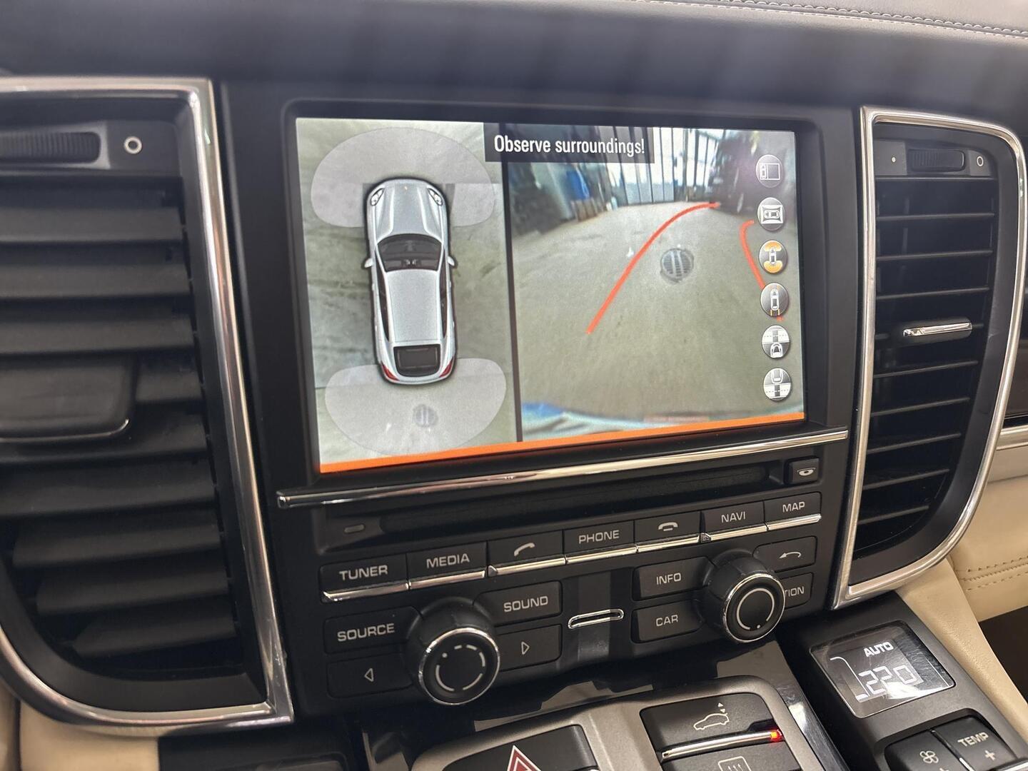 PORSCHE Panamera 2013