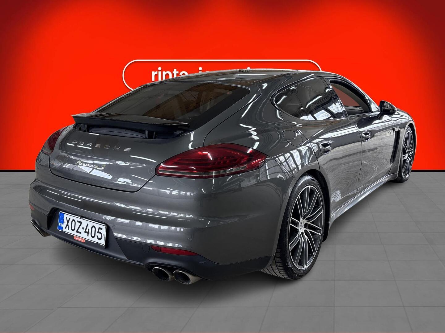 PORSCHE Panamera 2013
