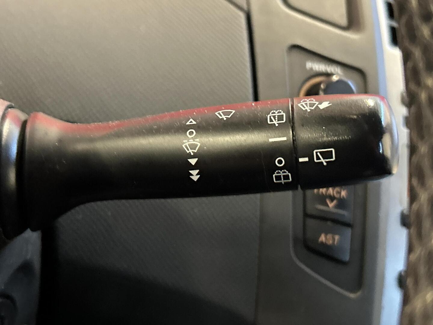 TOYOTA Yaris 2010