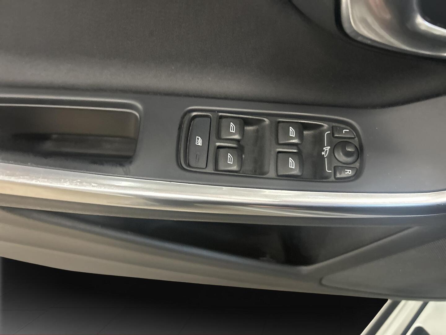 VOLVO V60 2013