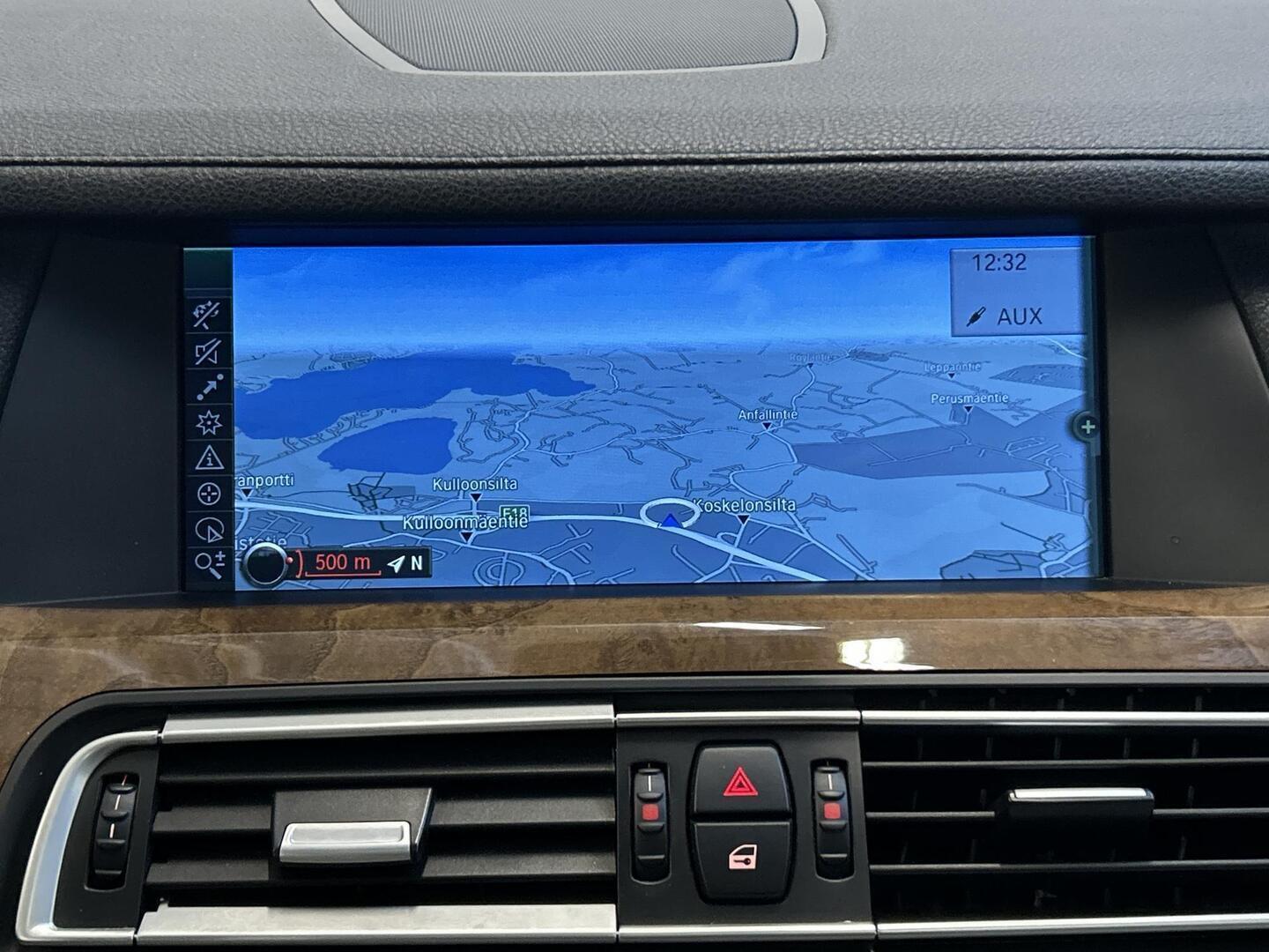 BMW 740 2010