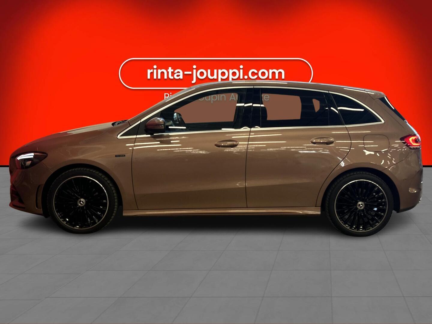 MERCEDES-BENZ B 2021