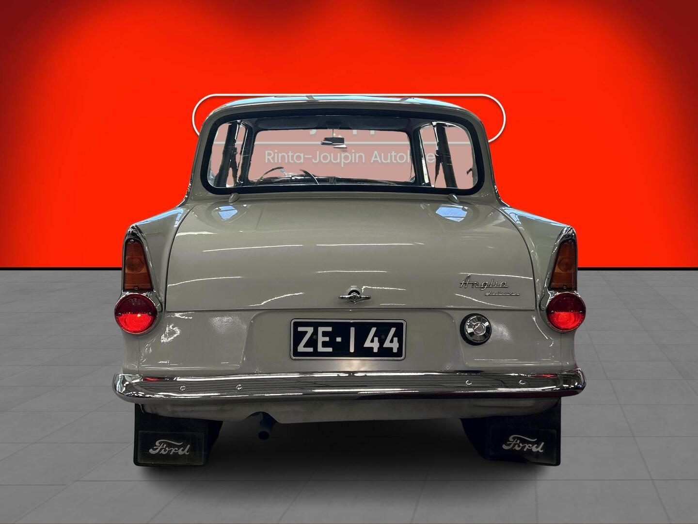 FORD Anglia 1962