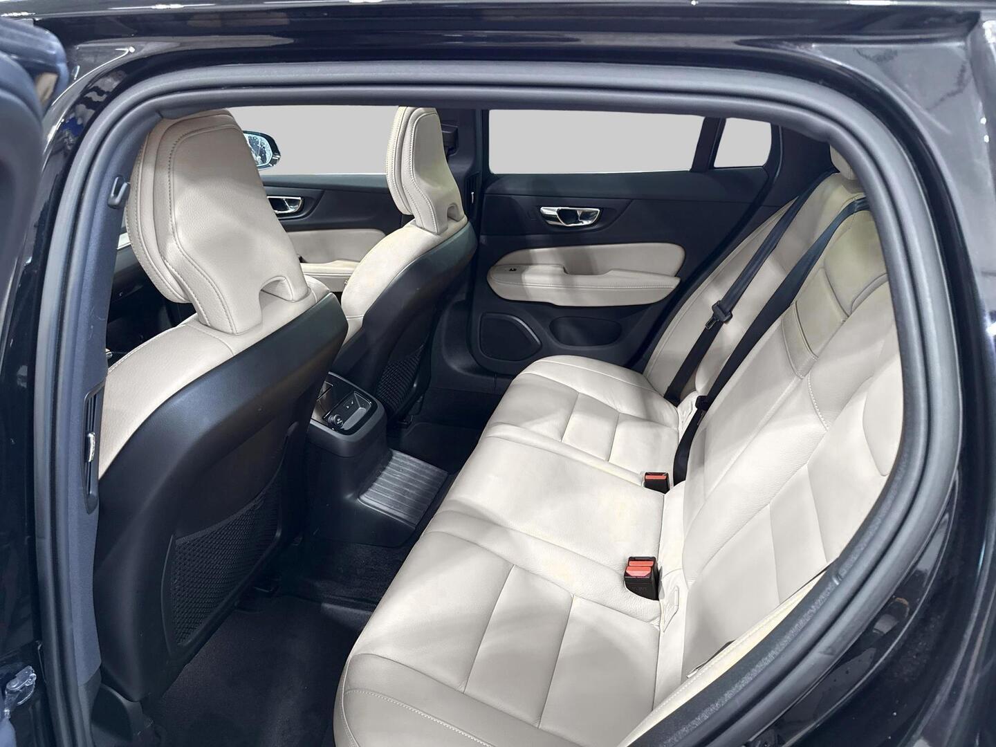 VOLVO V60 2019